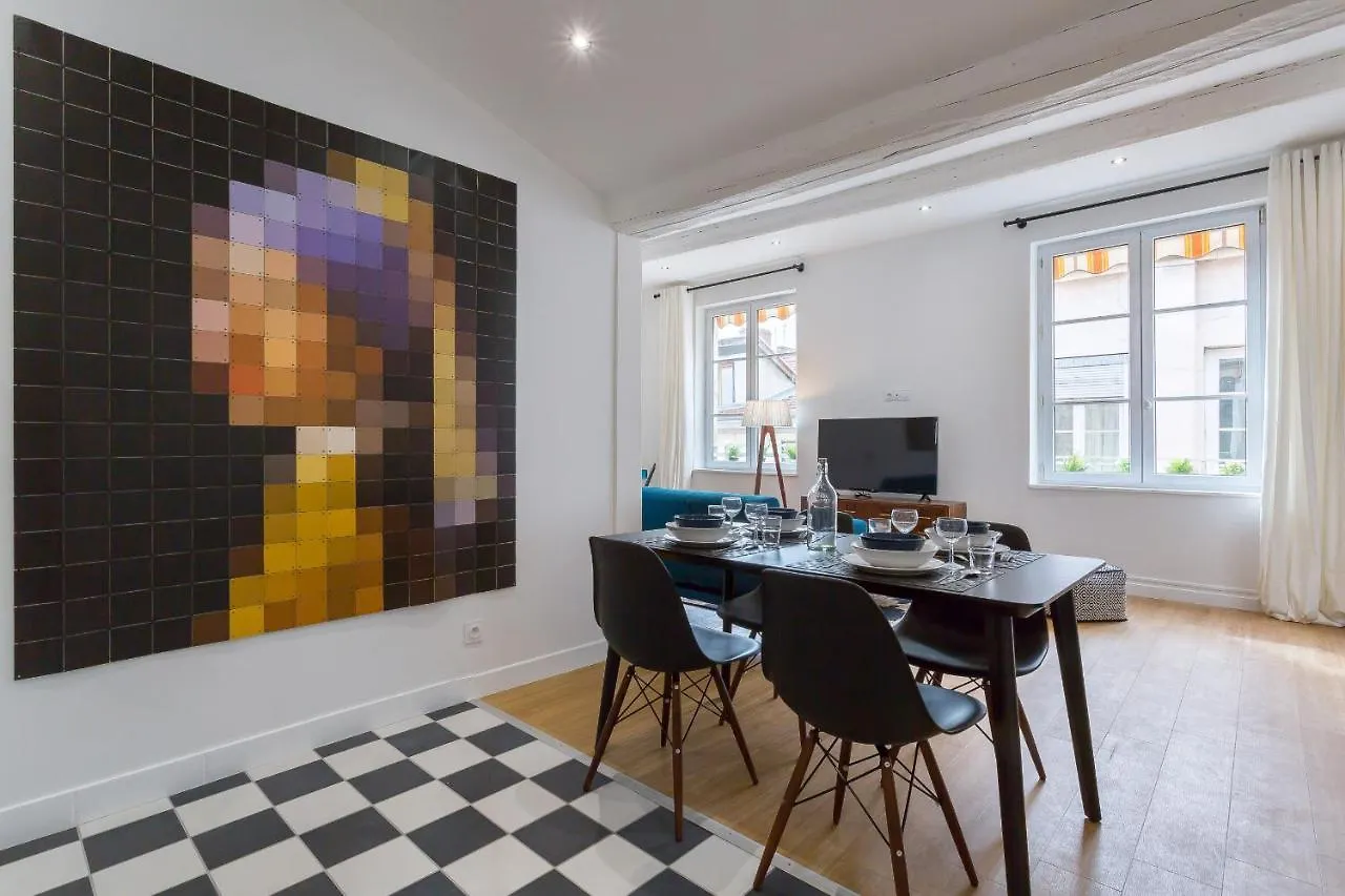 Dify Vitton - Massena Apartment Lyon France